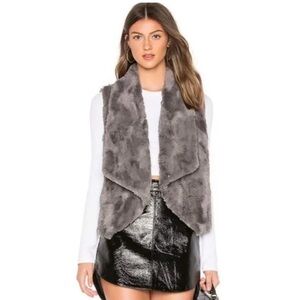 Jack by BB Dakota Gray Faux Fur Vest